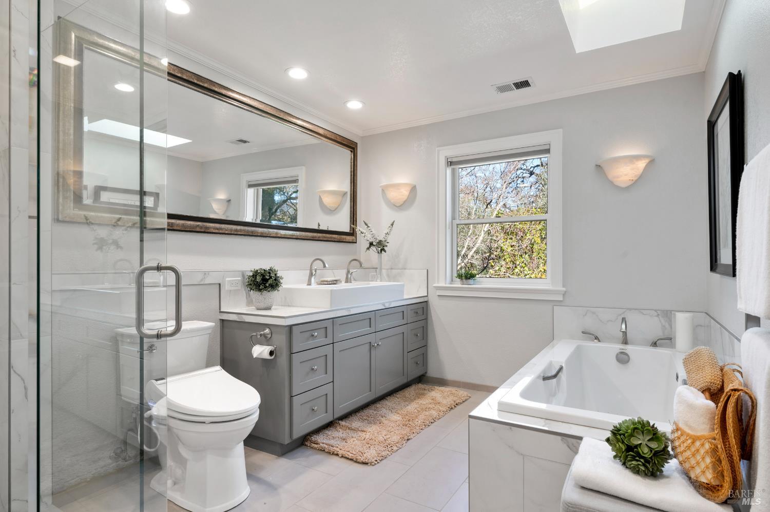 Detail Gallery Image 34 of 86 For 3182 Vichy Ave, Napa,  CA 94558 - 3 Beds | 2/1 Baths