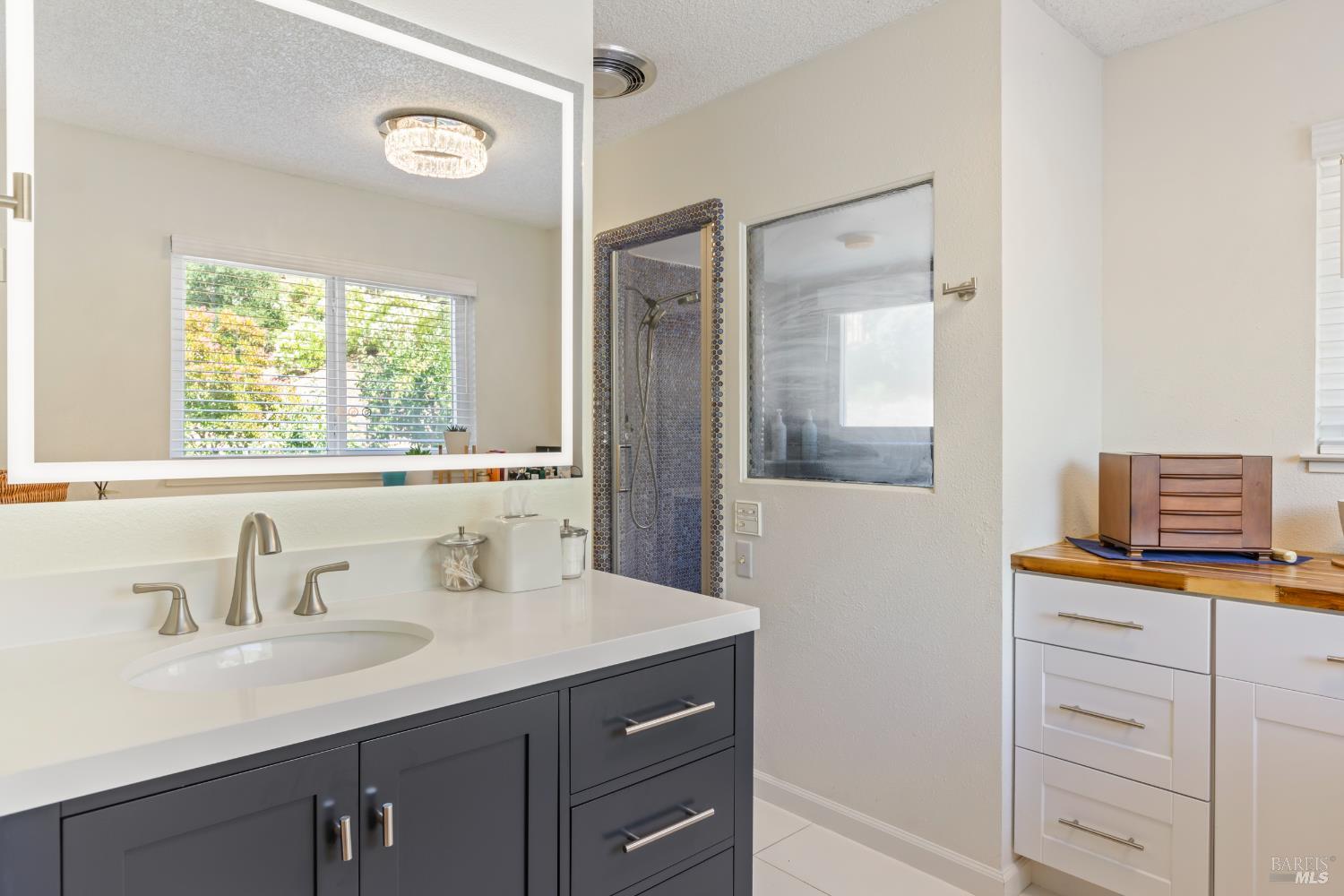 Detail Gallery Image 21 of 41 For 410 Oak Mesa Ct, Santa Rosa,  CA 95409 - 2 Beds | 2/1 Baths