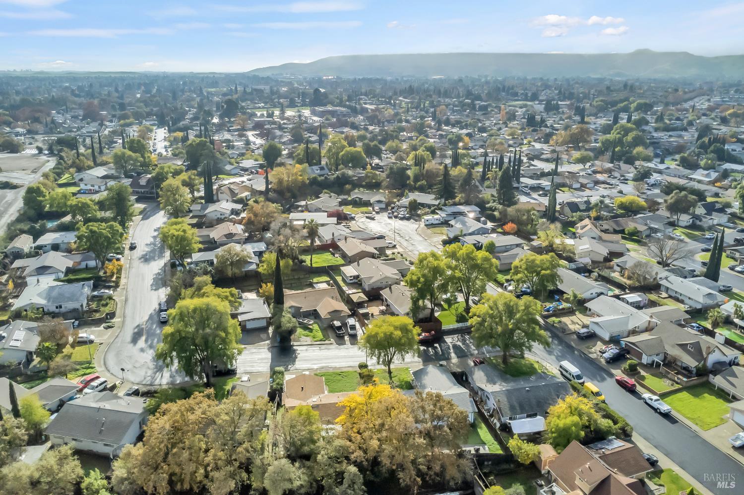 Detail Gallery Image 16 of 18 For 445 Springvalley Dr, Vacaville,  CA 95687 - 3 Beds | 2 Baths