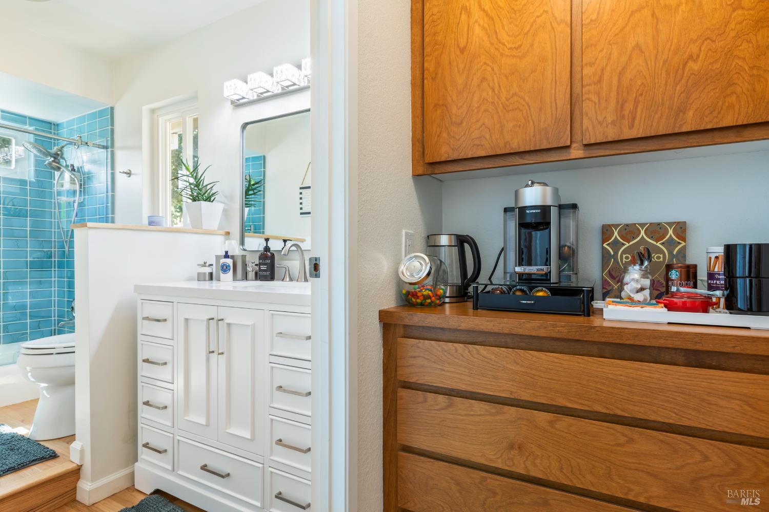 Detail Gallery Image 28 of 41 For 410 Oak Mesa Ct, Santa Rosa,  CA 95409 - 2 Beds | 2/1 Baths