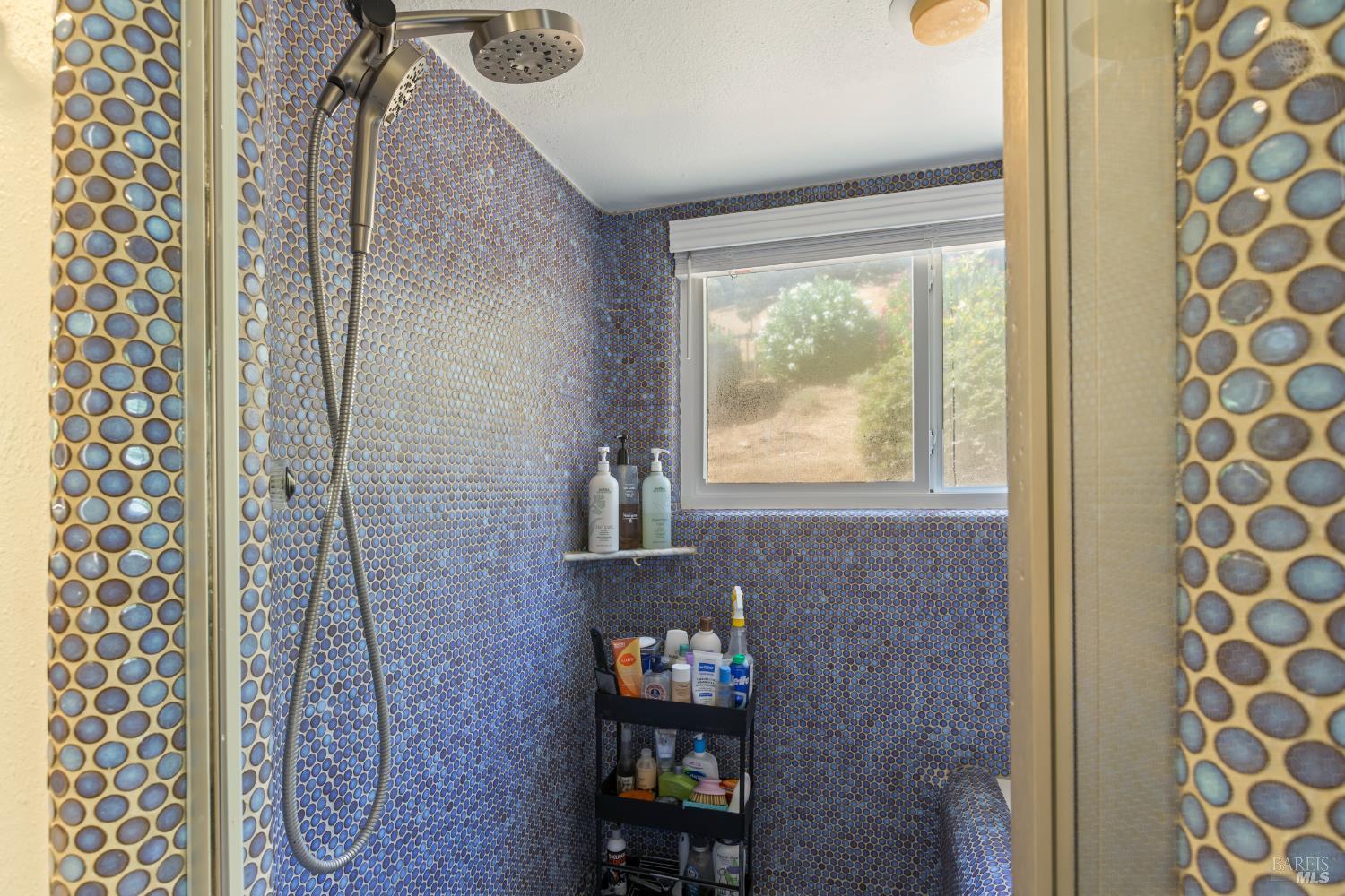 Detail Gallery Image 24 of 41 For 410 Oak Mesa Ct, Santa Rosa,  CA 95409 - 2 Beds | 2/1 Baths