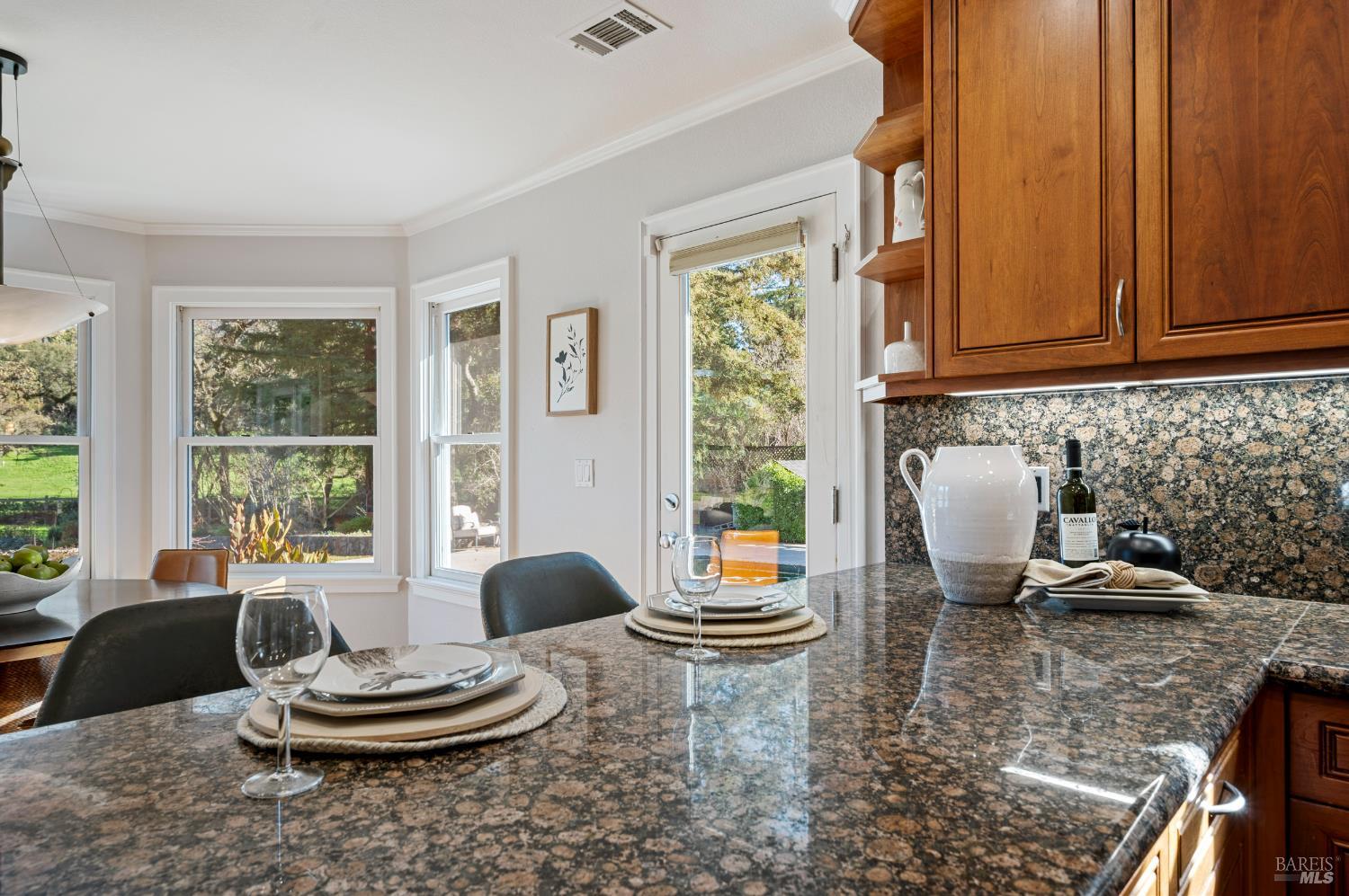 Detail Gallery Image 25 of 86 For 3182 Vichy Ave, Napa,  CA 94558 - 3 Beds | 2/1 Baths