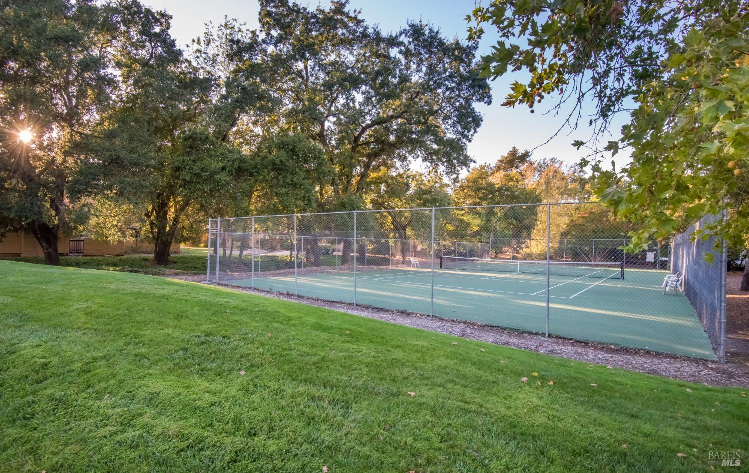 Detail Gallery Image 31 of 37 For 908 Shady Oak Dr, Santa Rosa,  CA 95404 - 3 Beds | 2 Baths