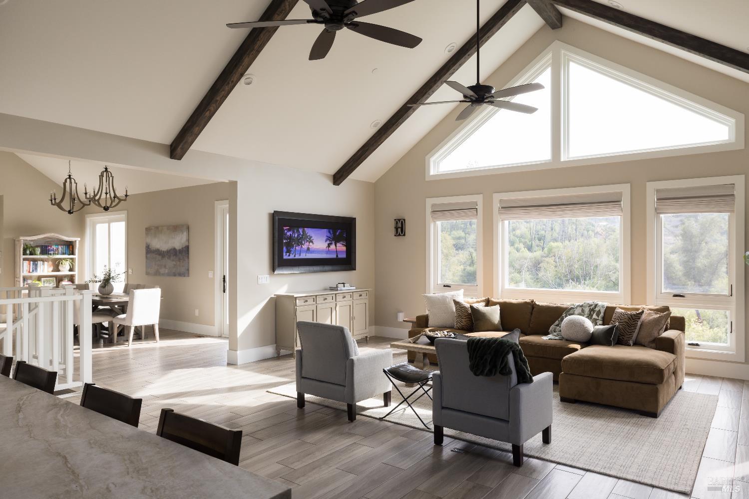 Detail Gallery Image 11 of 31 For 1236 Michele Way, Santa Rosa,  CA 95404 - 3 Beds | 3/1 Baths