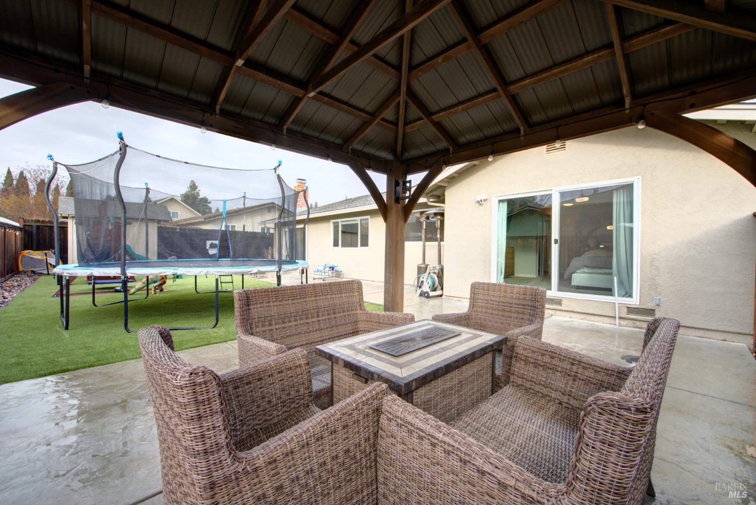 Detail Gallery Image 49 of 58 For 2903 Burbank Dr, Fairfield,  CA 94534 - 4 Beds | 2 Baths