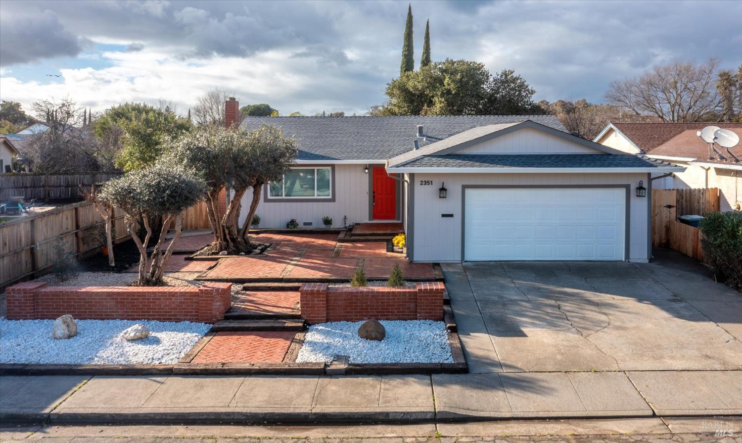 Detail Gallery Image 5 of 54 For 2351 Twain Ct, Fairfield,  CA 94533 - 3 Beds | 2 Baths