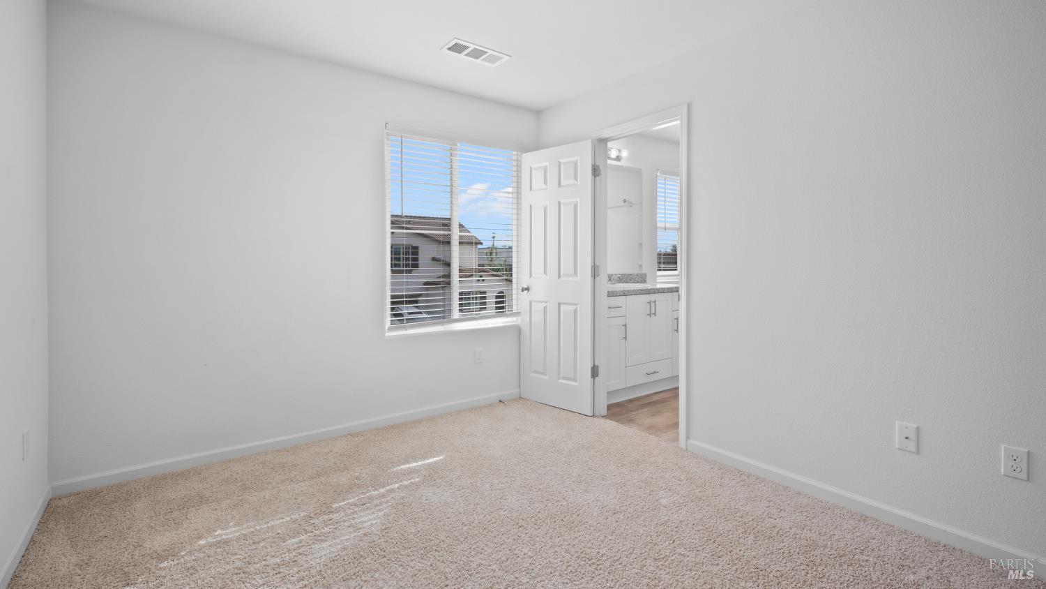 Detail Gallery Image 31 of 42 For 1464 Descanso Ln, Fairfield,  CA 94533 - 3 Beds | 2/1 Baths