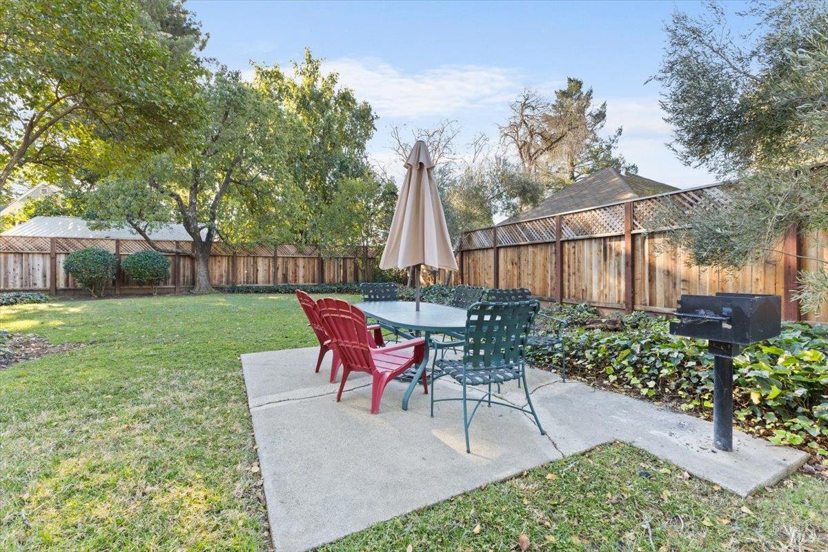 Detail Gallery Image 24 of 33 For 426 North St #14,  Healdsburg,  CA 95448 - 2 Beds | 1 Baths