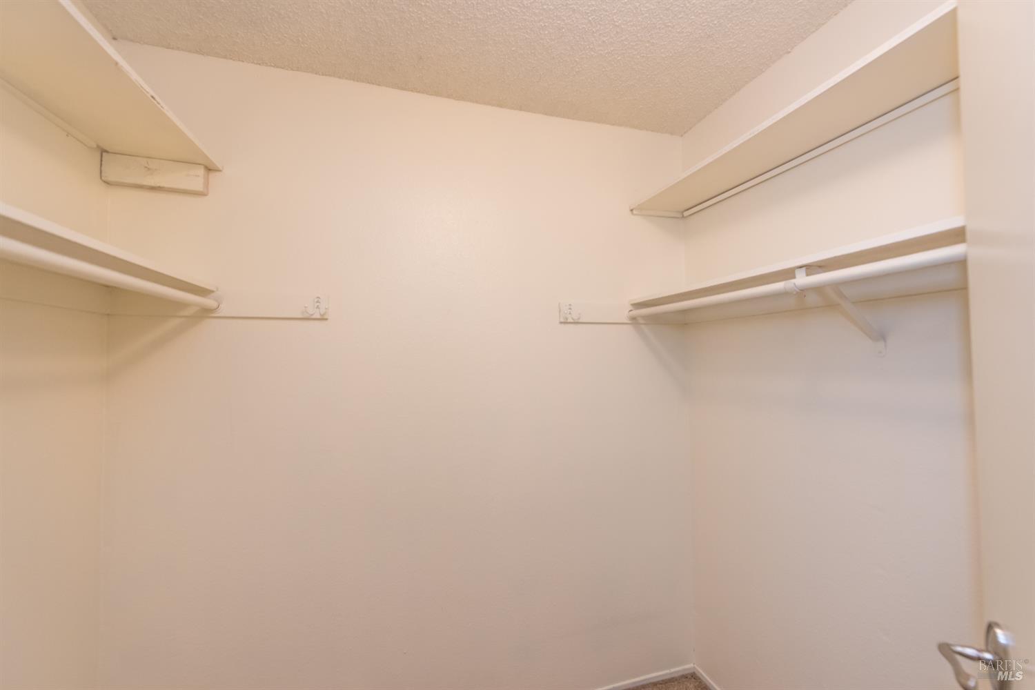 Detail Gallery Image 22 of 37 For 908 Shady Oak Dr, Santa Rosa,  CA 95404 - 3 Beds | 2 Baths