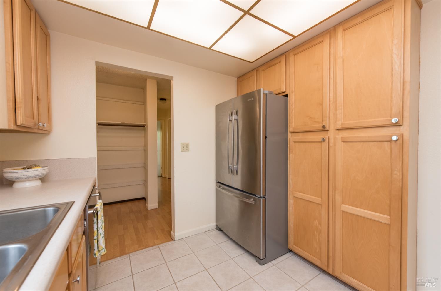 Detail Gallery Image 15 of 37 For 908 Shady Oak Dr, Santa Rosa,  CA 95404 - 3 Beds | 2 Baths