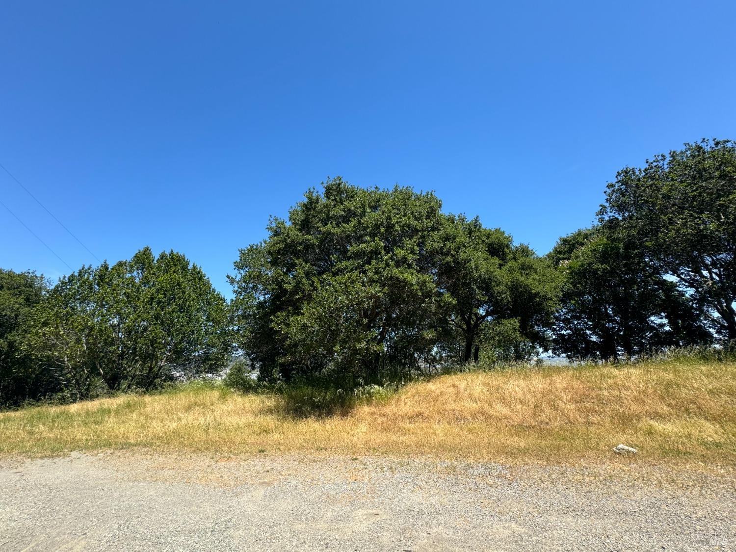 Detail Gallery Image 23 of 44 For 815 Meadowsweet Dr, Corte Madera,  CA 94925 - – Beds | – Baths