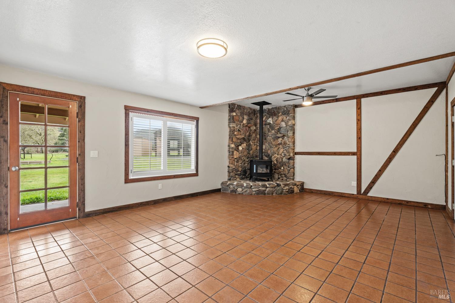 Detail Gallery Image 25 of 64 For 4595 Feliz Creek Rd, Hopland,  CA 95449 - 12 Beds | 6/1 Baths