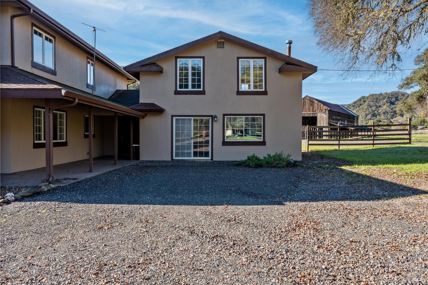 Detail Gallery Image 4 of 64 For 4595 Feliz Creek Rd, Hopland,  CA 95449 - 12 Beds | 6/1 Baths