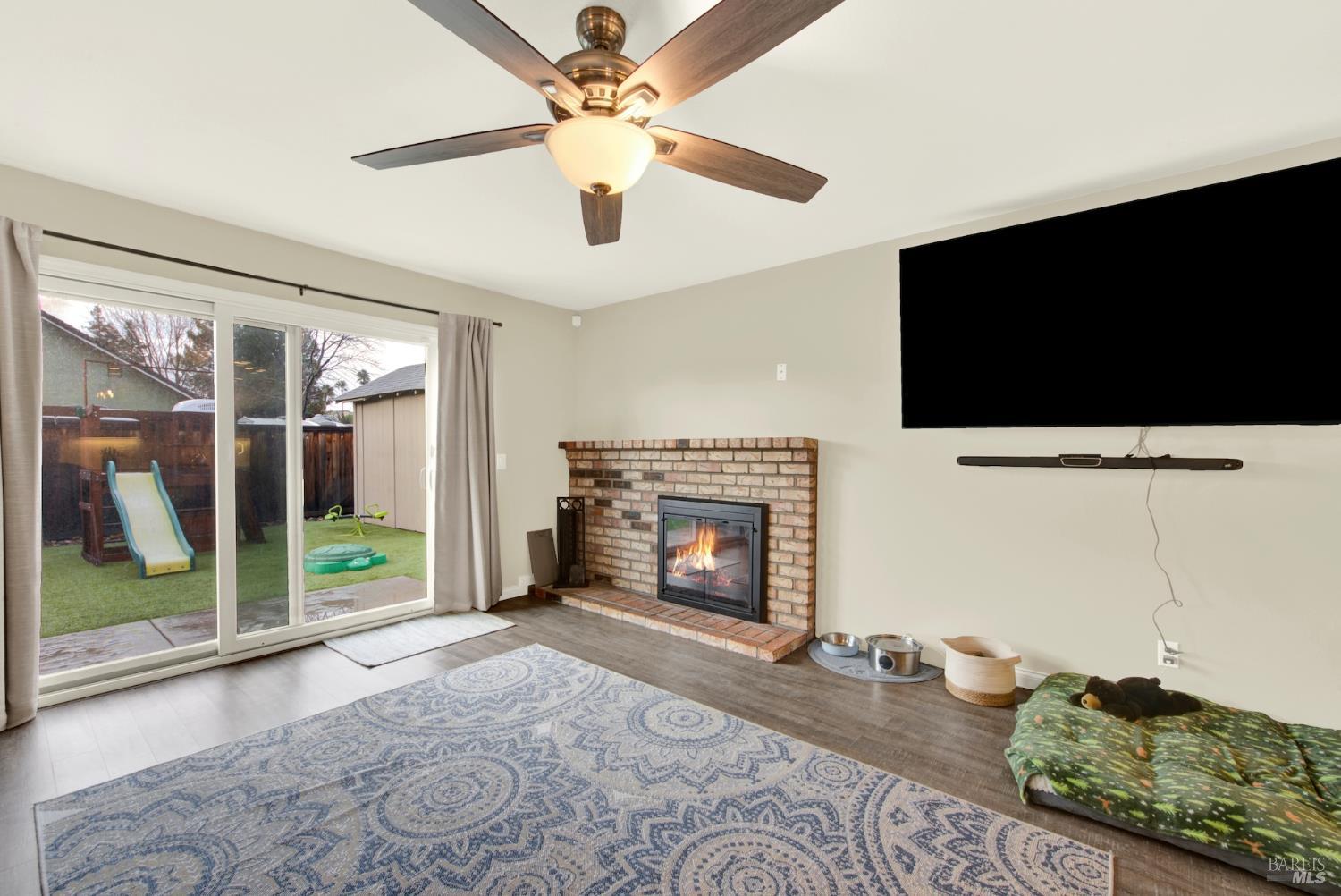 Detail Gallery Image 8 of 58 For 2903 Burbank Dr, Fairfield,  CA 94534 - 4 Beds | 2 Baths