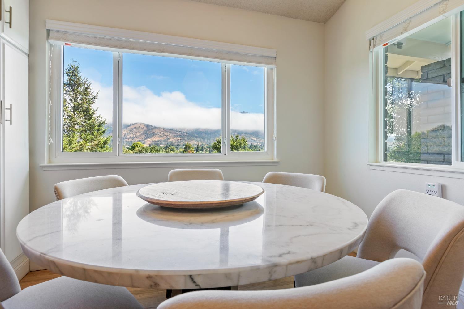 Detail Gallery Image 17 of 41 For 410 Oak Mesa Ct, Santa Rosa,  CA 95409 - 2 Beds | 2/1 Baths