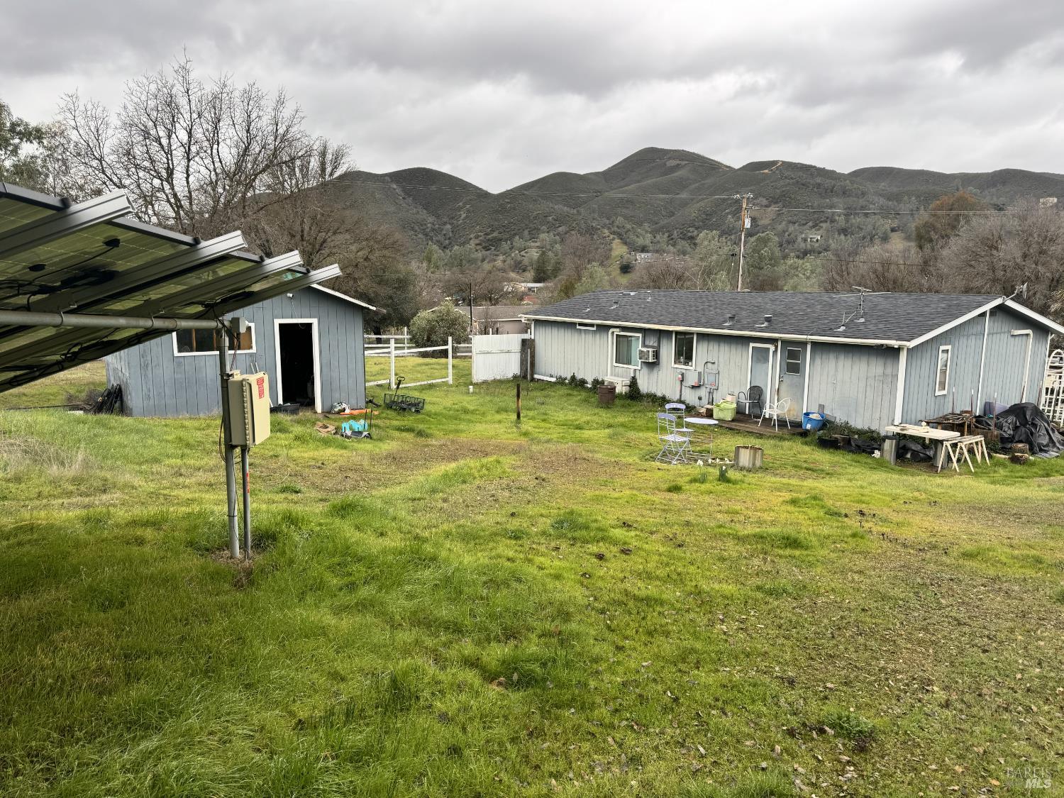 Detail Gallery Image 4 of 5 For 16553 Comanche Trl, Clearlake Oaks,  CA 95423 - 3 Beds | 2 Baths