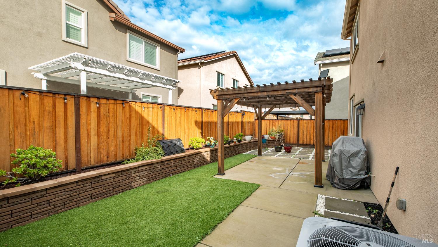 Detail Gallery Image 37 of 42 For 1464 Descanso Ln, Fairfield,  CA 94533 - 3 Beds | 2/1 Baths