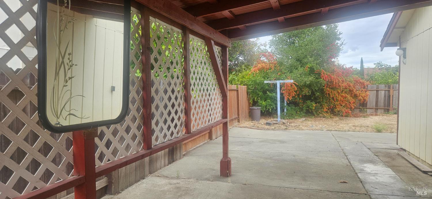 Detail Gallery Image 15 of 17 For 400 Foothill Dr, Vallejo,  CA 94591 - 3 Beds | 2 Baths