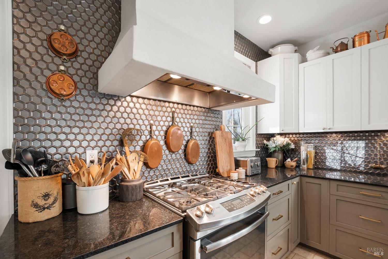 Detail Gallery Image 17 of 98 For Address Is Not Disclosed, Napa,  CA 94559 - 3 Beds | 2 Baths