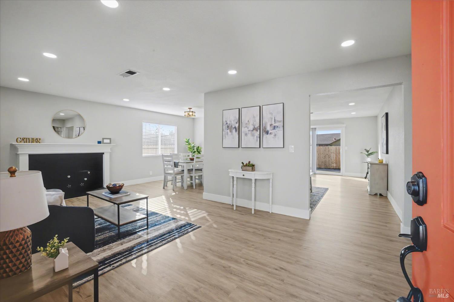 Detail Gallery Image 8 of 54 For 2351 Twain Ct, Fairfield,  CA 94533 - 3 Beds | 2 Baths