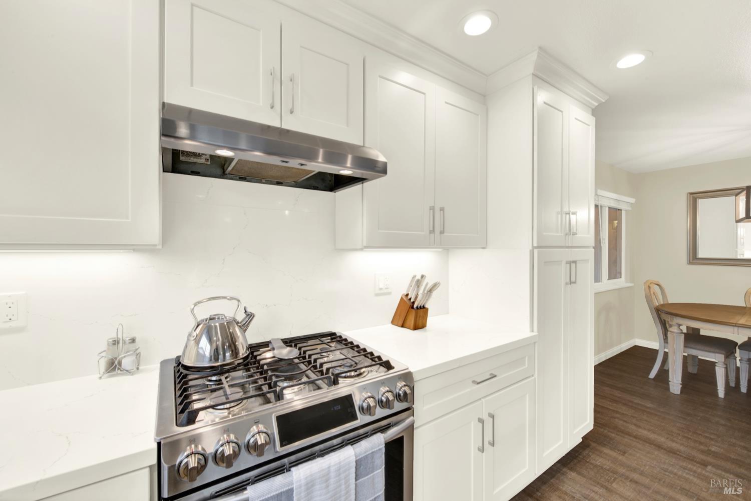 Detail Gallery Image 17 of 58 For 2903 Burbank Dr, Fairfield,  CA 94534 - 4 Beds | 2 Baths