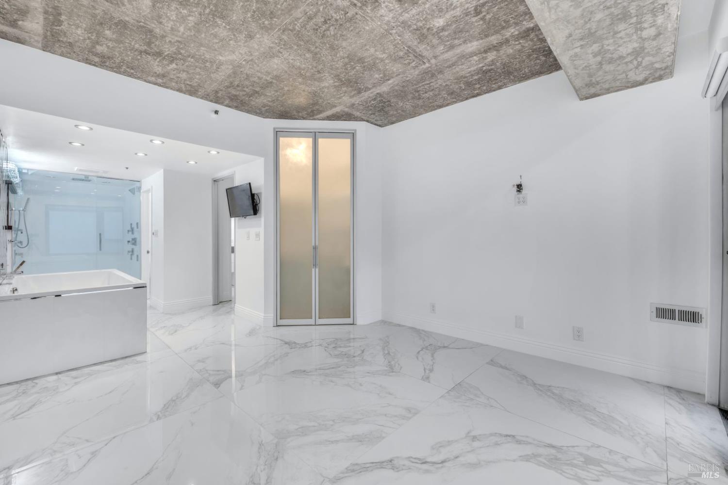 Detail Gallery Image 25 of 31 For 6363 Christie Ave #2513,  Emeryville,  CA 94608 - 1 Beds | 1 Baths