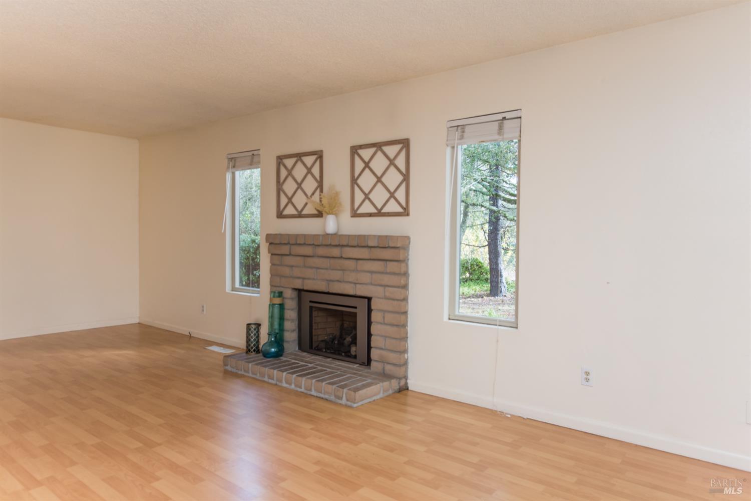 Detail Gallery Image 35 of 37 For 908 Shady Oak Dr, Santa Rosa,  CA 95404 - 3 Beds | 2 Baths