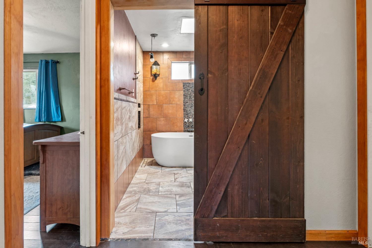 Detail Gallery Image 15 of 24 For 210 Bourbon Ln, Ukiah,  CA 95482 - 2 Beds | 1 Baths