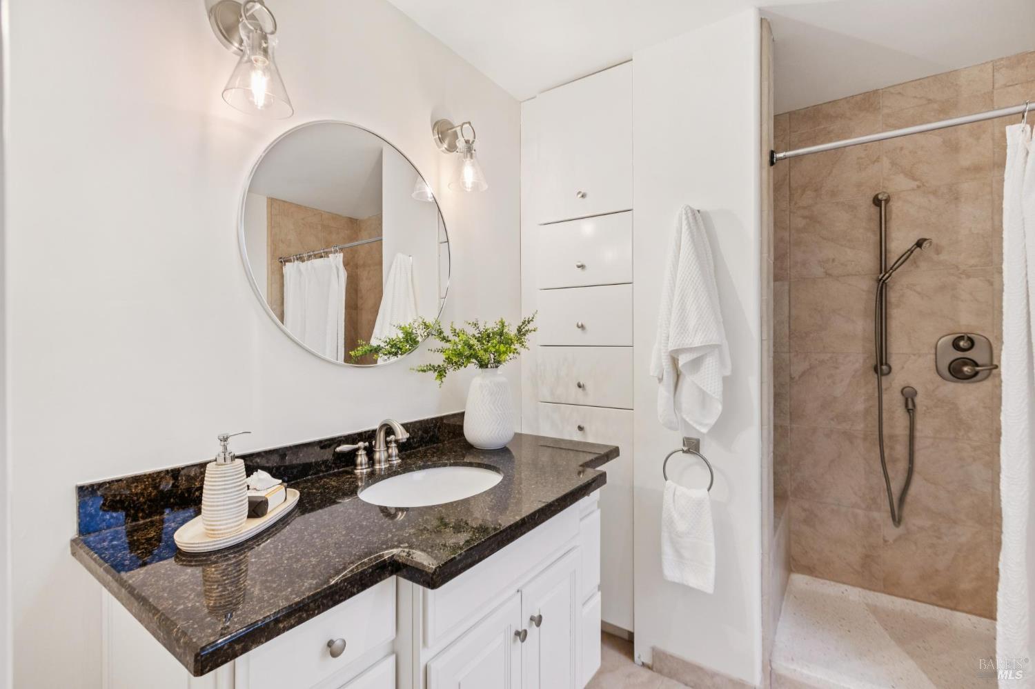 Detail Gallery Image 9 of 16 For 101 Vendola Dr, San Rafael,  CA 94903 - 3 Beds | 2 Baths