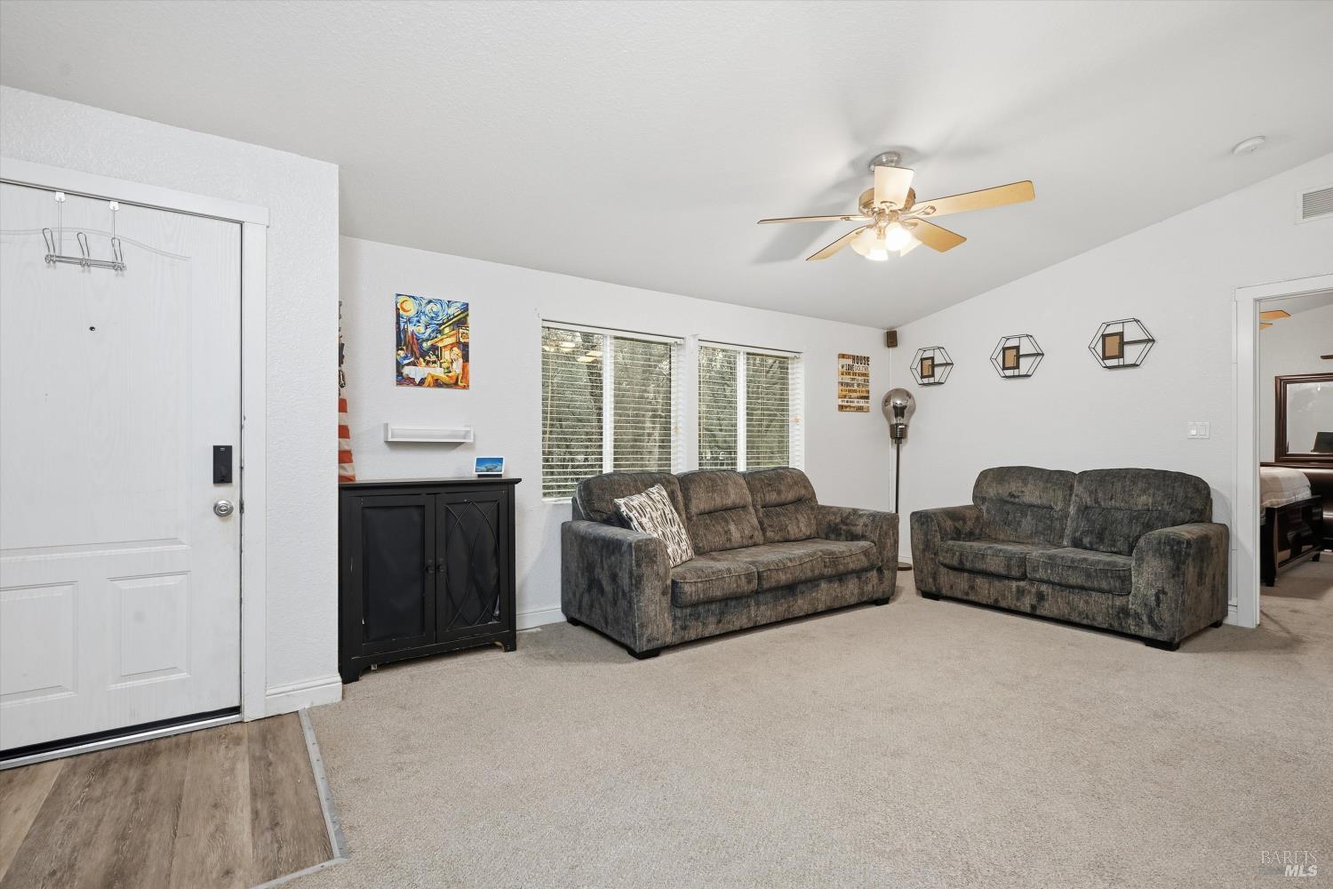 Detail Gallery Image 3 of 17 For 16845 Pebble Ct, Lower Lake,  CA 95457 - 3 Beds | 2 Baths