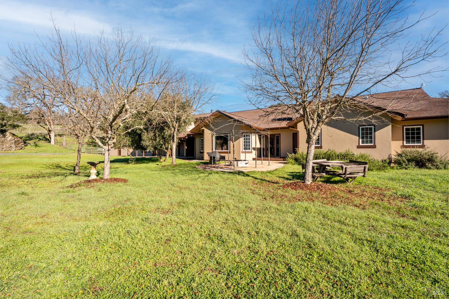 Detail Gallery Image 6 of 64 For 4595 Feliz Creek Rd, Hopland,  CA 95449 - 12 Beds | 6/1 Baths