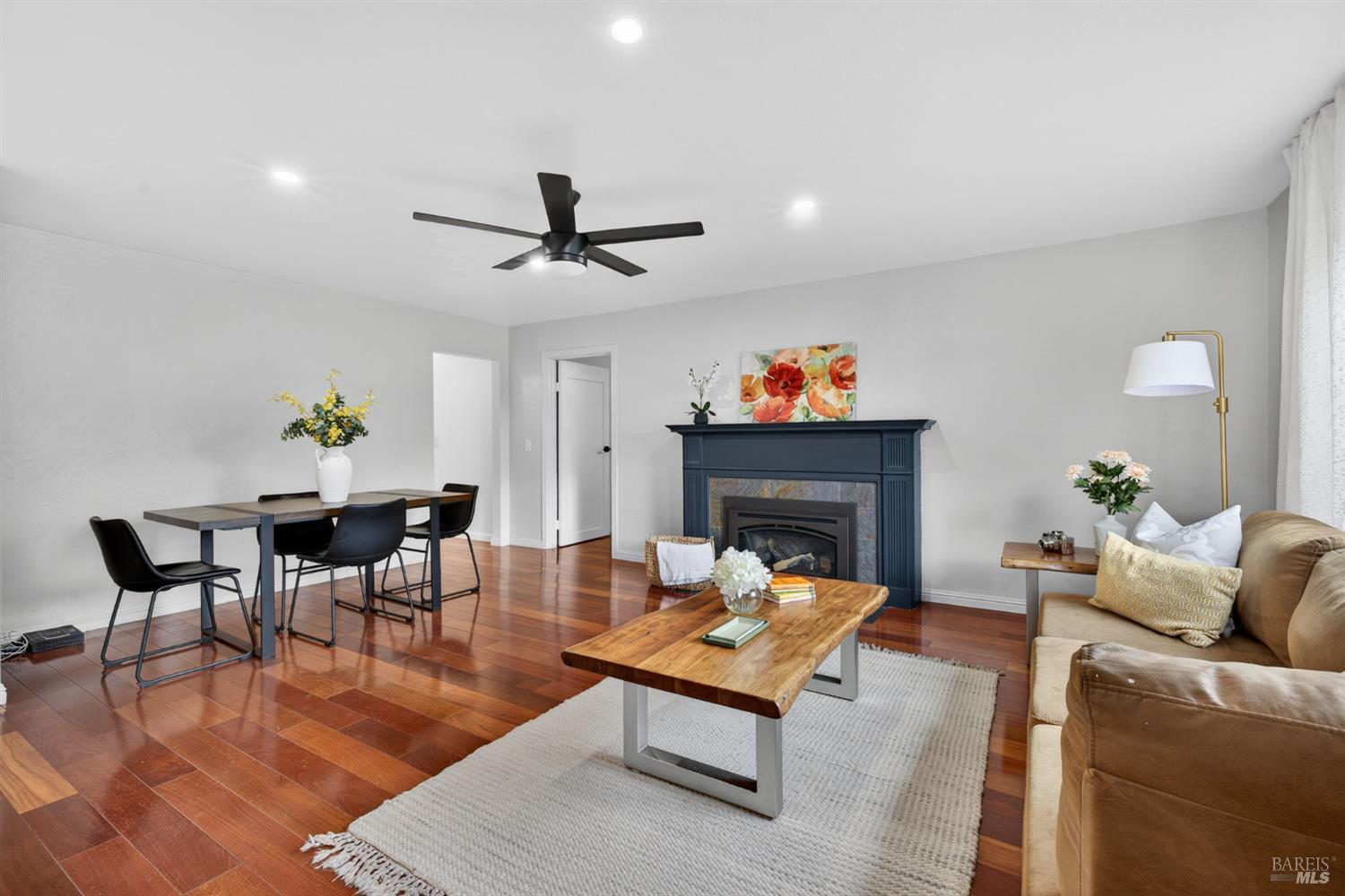 Detail Gallery Image 6 of 58 For 4933 Hansen Dr, Santa Rosa,  CA 95409 - 4 Beds | 2 Baths