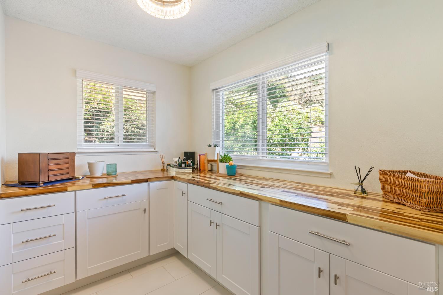 Detail Gallery Image 23 of 41 For 410 Oak Mesa Ct, Santa Rosa,  CA 95409 - 2 Beds | 2/1 Baths