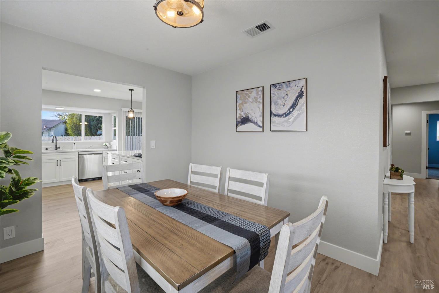 Detail Gallery Image 13 of 54 For 2351 Twain Ct, Fairfield,  CA 94533 - 3 Beds | 2 Baths