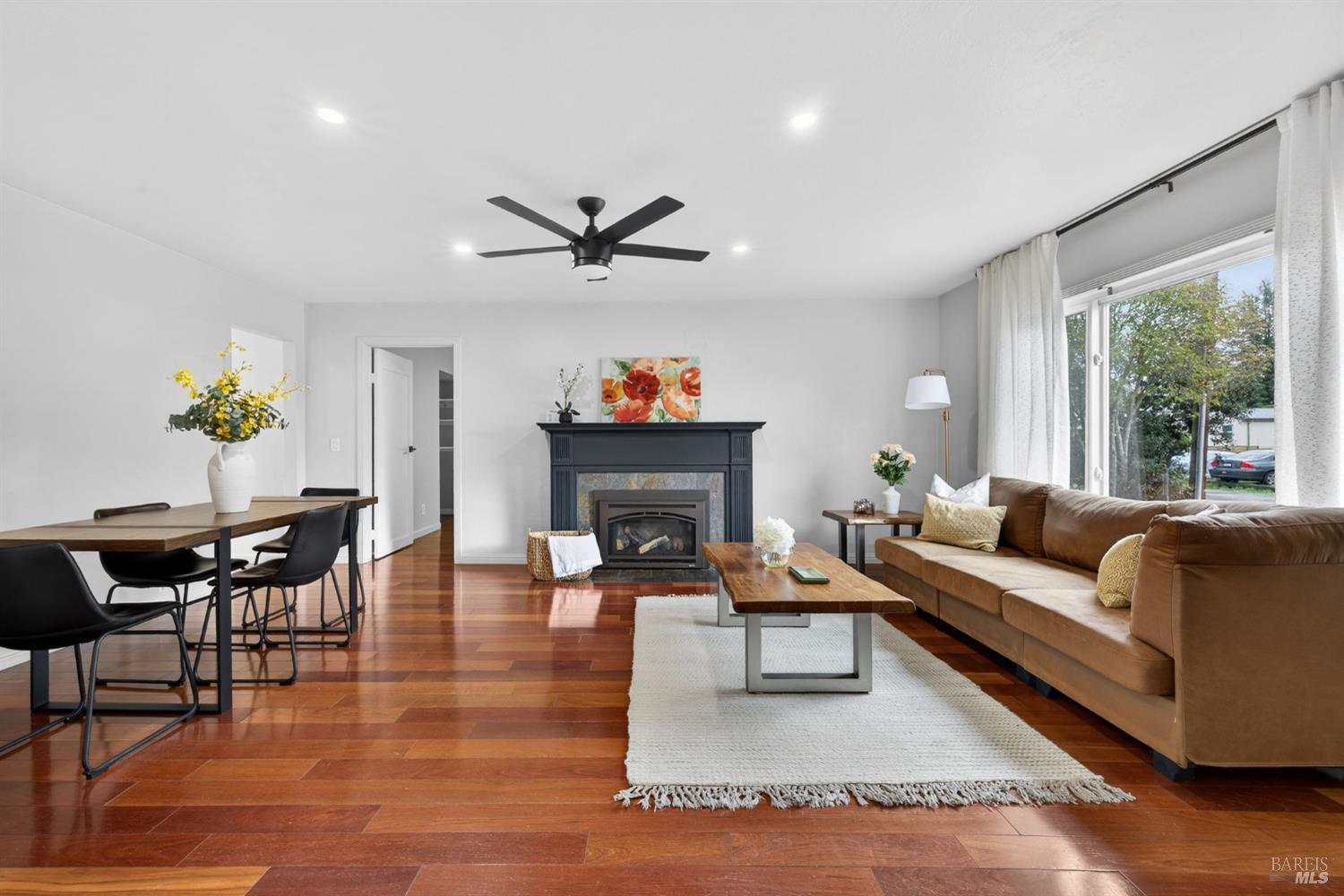 Detail Gallery Image 7 of 58 For 4933 Hansen Dr, Santa Rosa,  CA 95409 - 4 Beds | 2 Baths