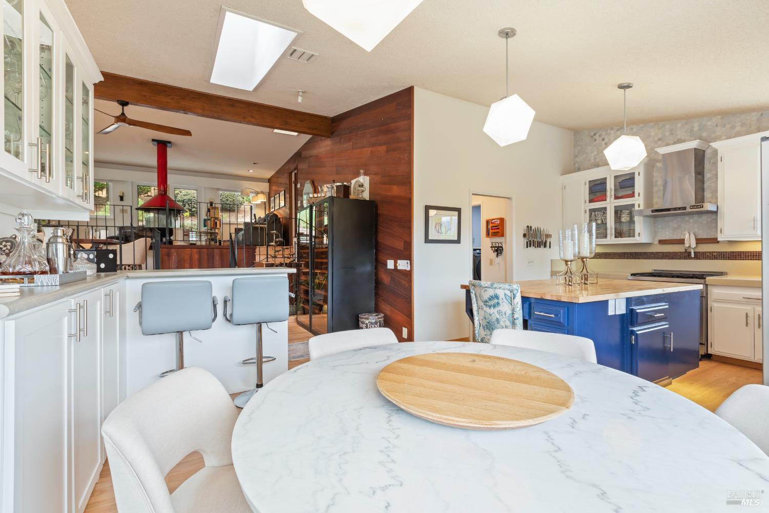 Detail Gallery Image 16 of 41 For 410 Oak Mesa Ct, Santa Rosa,  CA 95409 - 2 Beds | 2/1 Baths