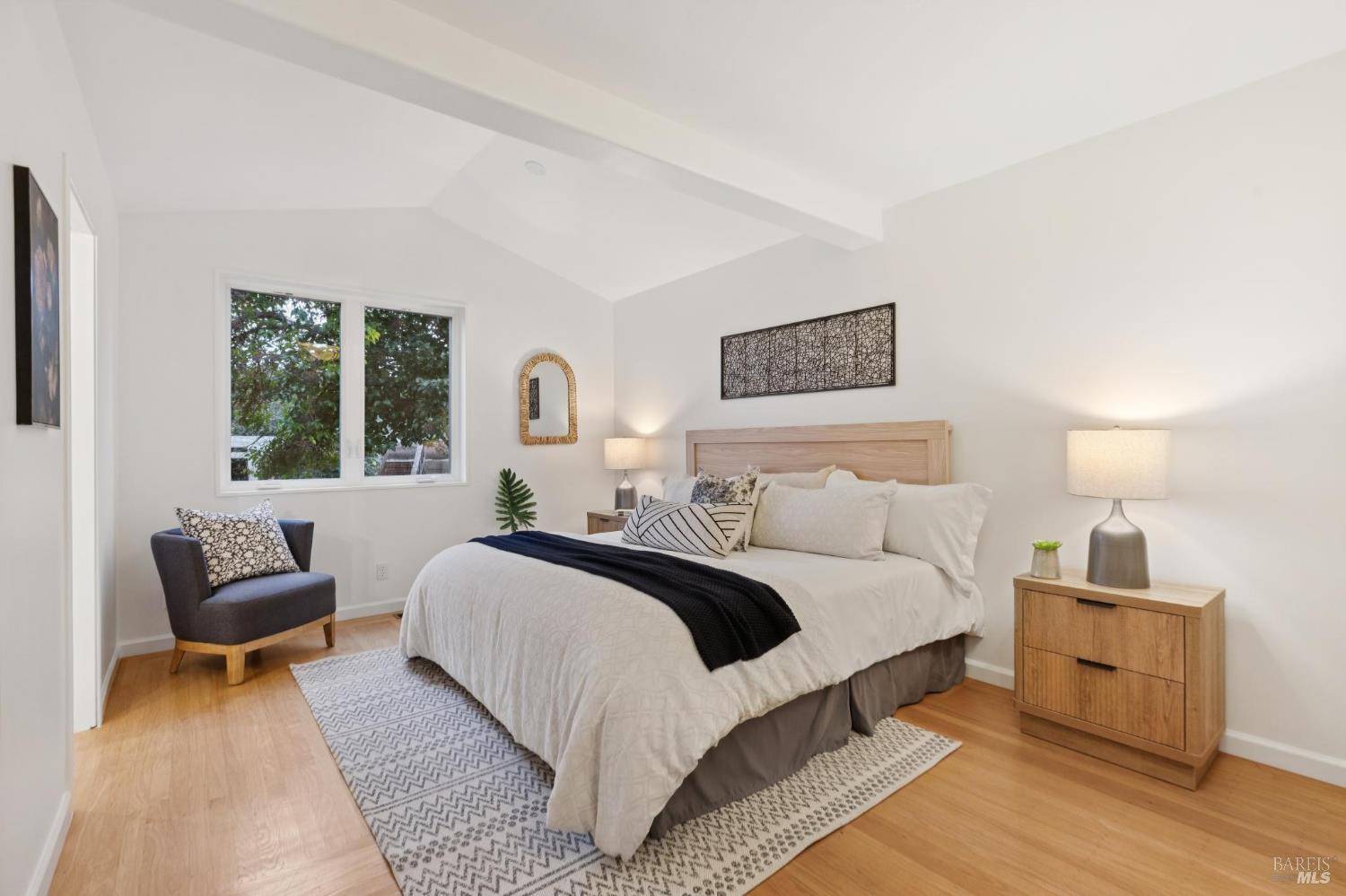 Detail Gallery Image 5 of 16 For 101 Vendola Dr, San Rafael,  CA 94903 - 3 Beds | 2 Baths