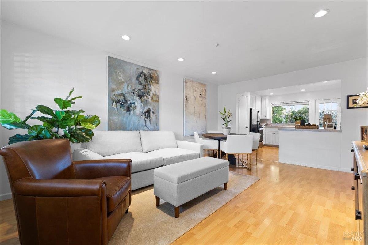 Front Image Thumbnail for BA326000451