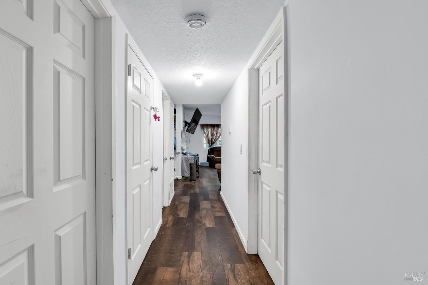 Detail Gallery Image 10 of 18 For 445 Springvalley Dr, Vacaville,  CA 95687 - 3 Beds | 2 Baths