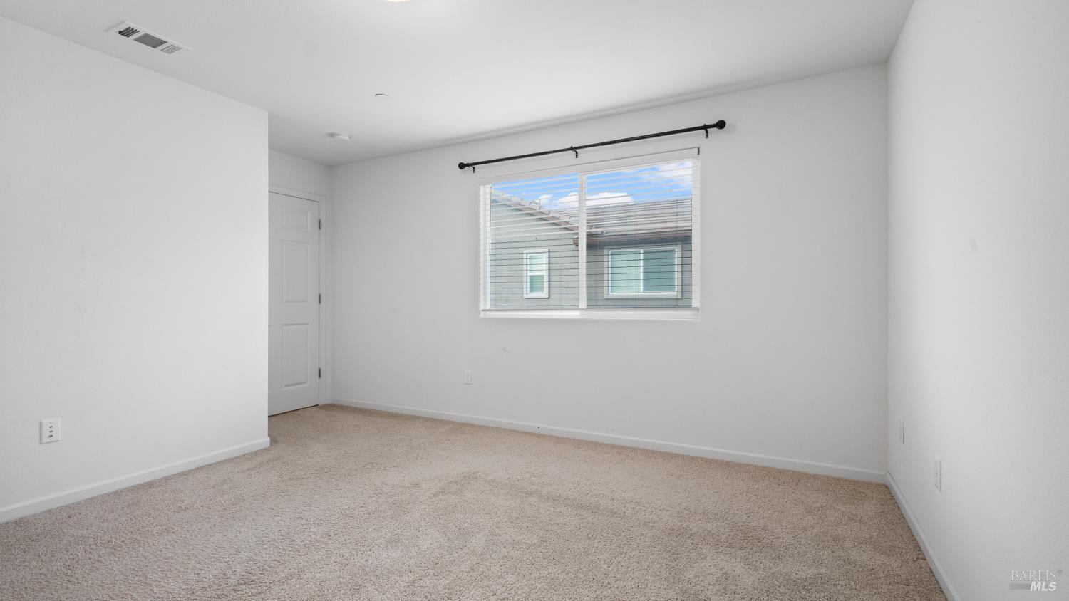 Detail Gallery Image 25 of 42 For 1464 Descanso Ln, Fairfield,  CA 94533 - 3 Beds | 2/1 Baths