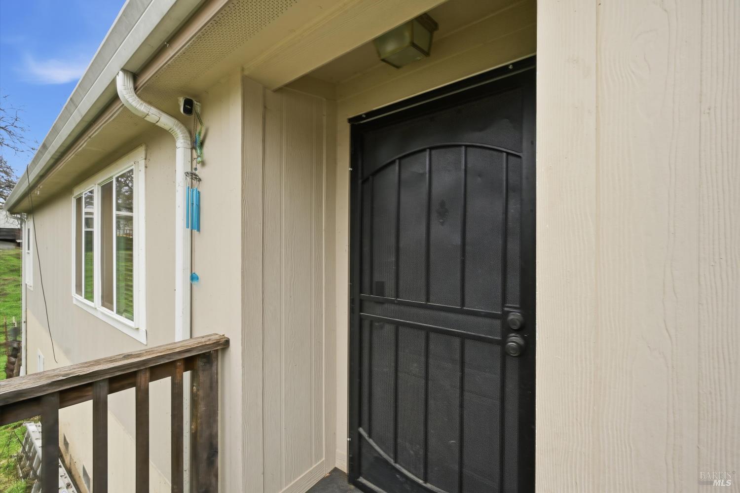 Detail Gallery Image 2 of 17 For 16845 Pebble Ct, Lower Lake,  CA 95457 - 3 Beds | 2 Baths