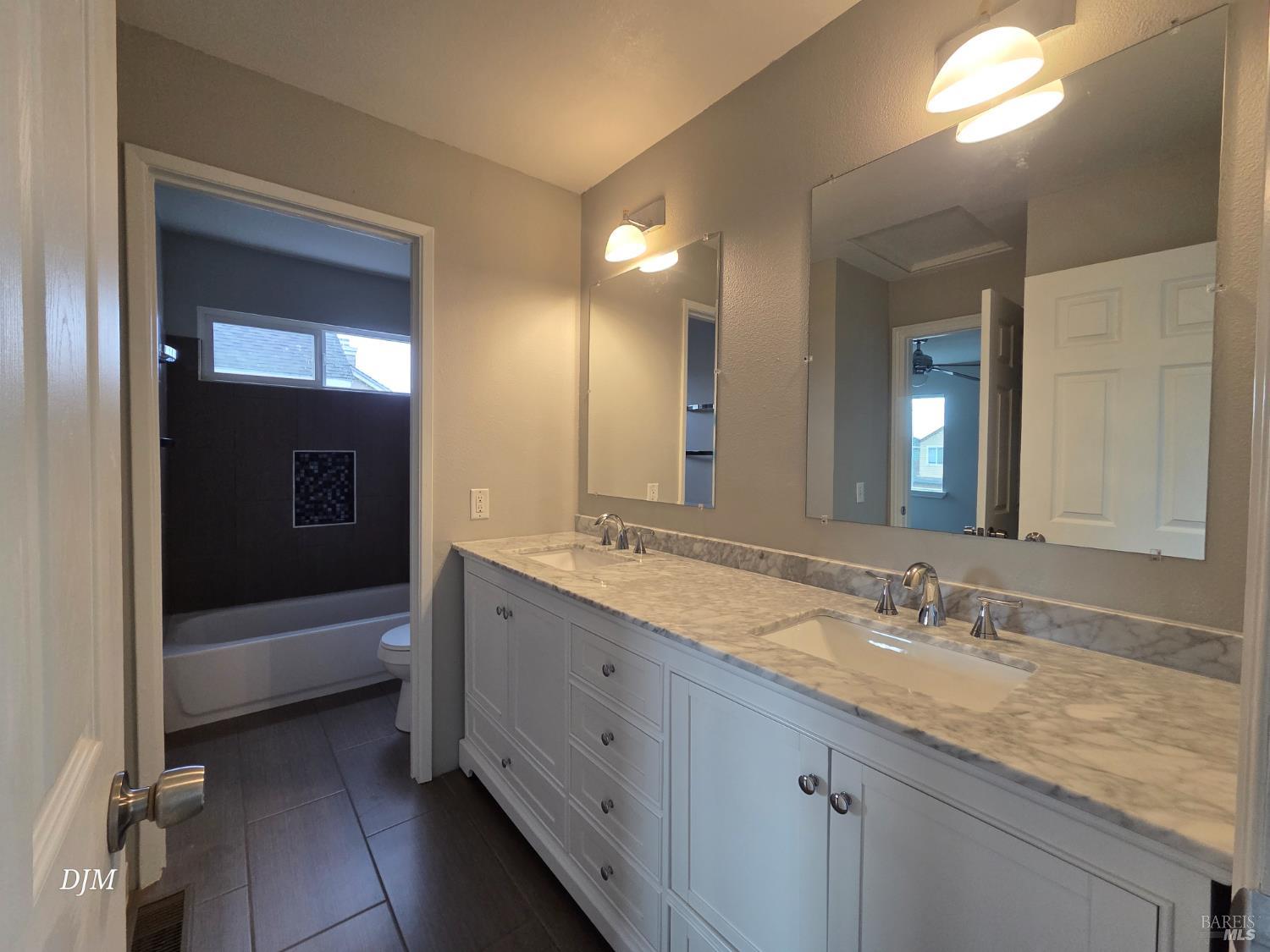 Detail Gallery Image 15 of 21 For 213 Waterview Ter, Vallejo,  CA 94591 - 3 Beds | 2/1 Baths