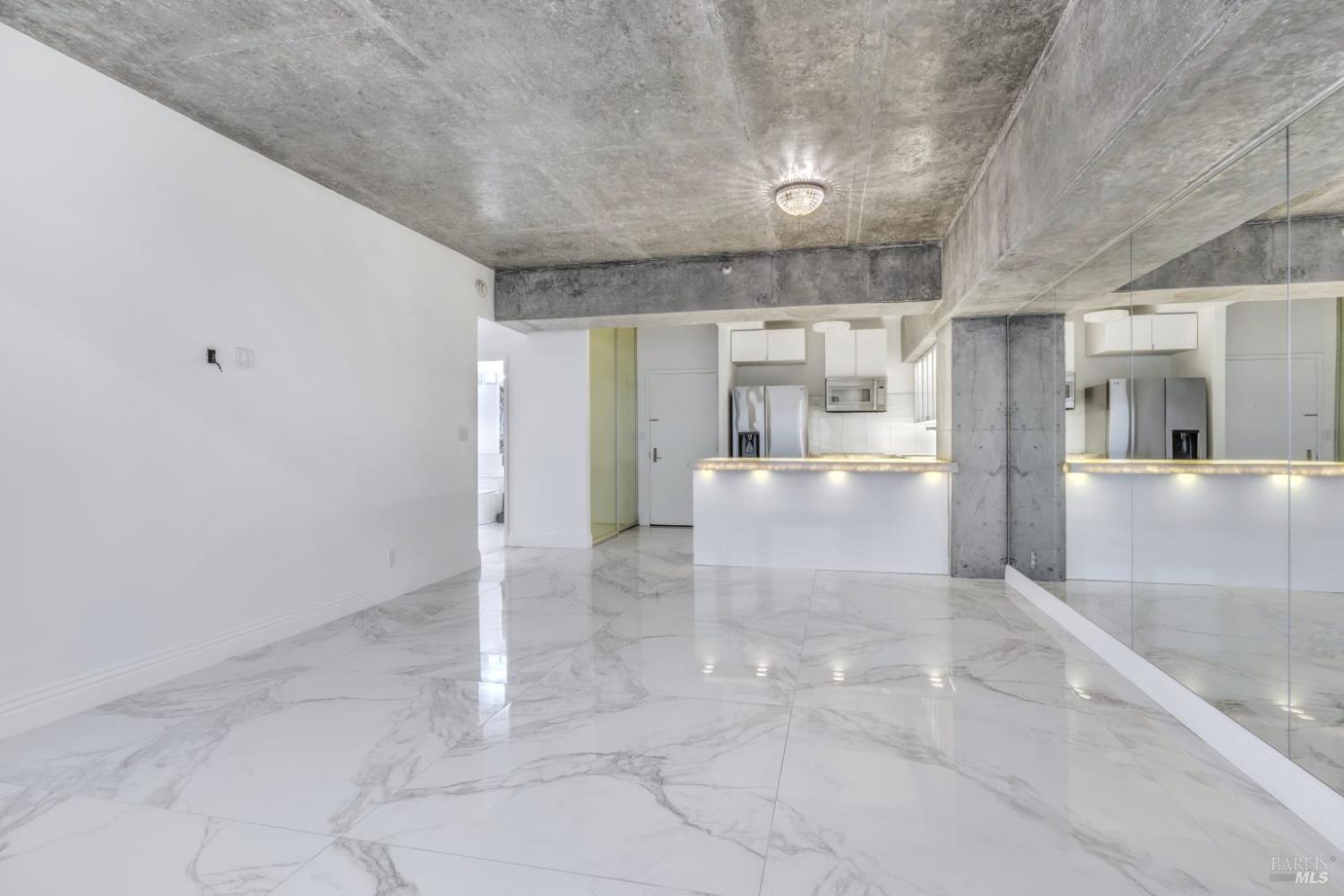 Detail Gallery Image 15 of 31 For 6363 Christie Ave #2513,  Emeryville,  CA 94608 - 1 Beds | 1 Baths