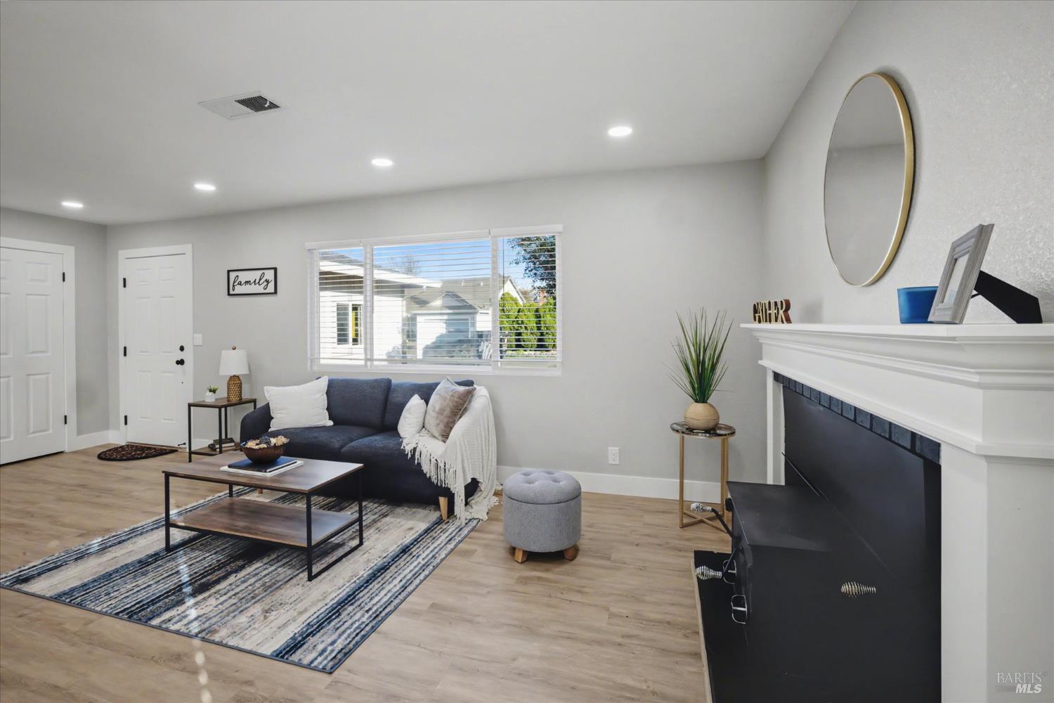 Detail Gallery Image 12 of 54 For 2351 Twain Ct, Fairfield,  CA 94533 - 3 Beds | 2 Baths