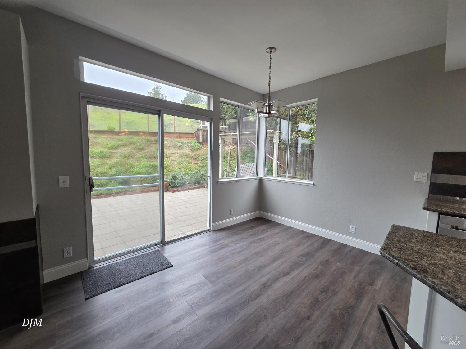 Detail Gallery Image 7 of 21 For 213 Waterview Ter, Vallejo,  CA 94591 - 3 Beds | 2/1 Baths