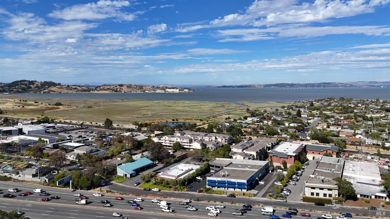 Detail Gallery Image 2 of 44 For 815 Meadowsweet Dr, Corte Madera,  CA 94925 - – Beds | – Baths