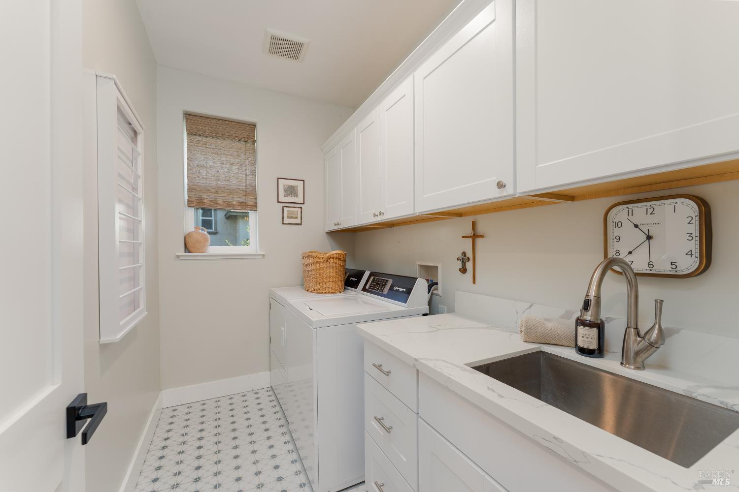 Detail Gallery Image 20 of 52 For 2412 Celestin Ct, Ukiah,  CA 95482 - 4 Beds | 4 Baths