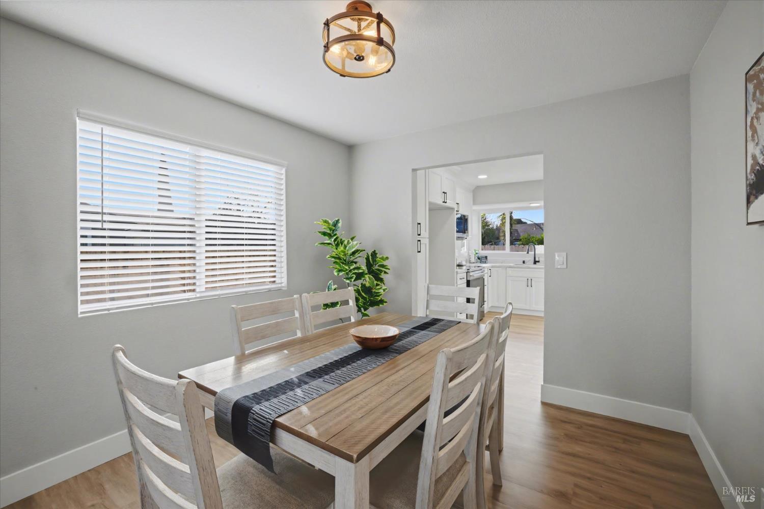 Detail Gallery Image 15 of 54 For 2351 Twain Ct, Fairfield,  CA 94533 - 3 Beds | 2 Baths