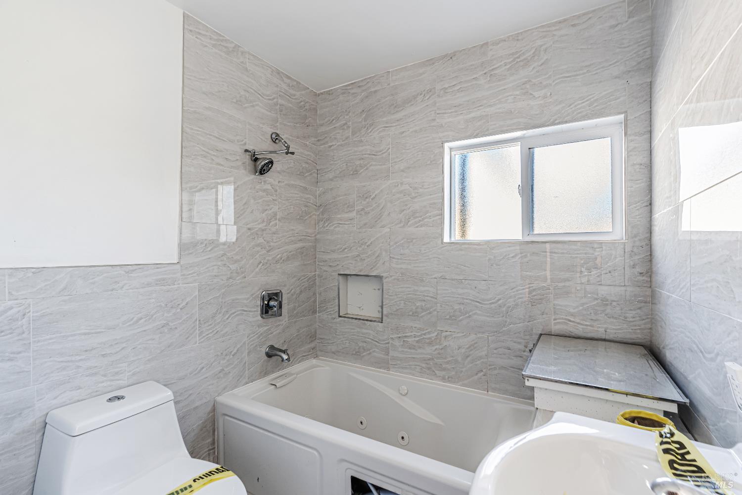 Detail Gallery Image 18 of 53 For 65 Circle Rd, San Rafael,  CA 94903 - 4 Beds | 3 Baths