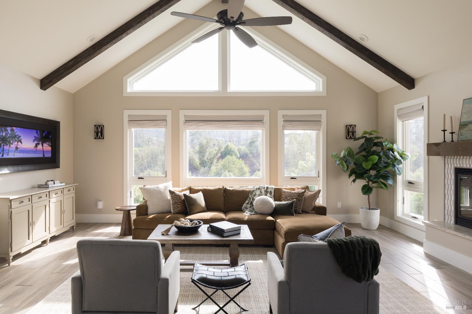 Detail Gallery Image 3 of 31 For 1236 Michele Way, Santa Rosa,  CA 95404 - 3 Beds | 3/1 Baths